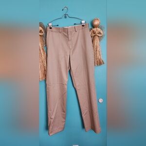 LL BEAN Men's Classic Fit Khaki Pants (Item ID 262551) NWOT